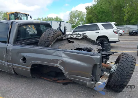 2001 Dodge Ram 2500 St z USA, uszkodzony, nr VIN 1B7KF236X1J539045